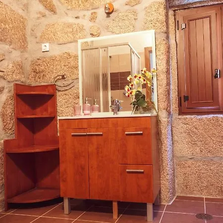 2 Bedrooms House With Furnished Terrace And Wifi At 2 Km Away From The Fornos de Algodres